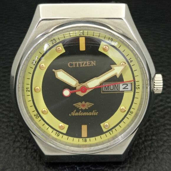 Vintage 1980 Citizen Automatic Mens Silver Watch W/daydate & Gold accents - Picture 4 of 9